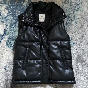 Abercrombie & Fitch size XS womans vegan leather vest